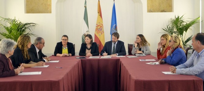 La Caixa concede más de 40.000 euros a diferentes entidades de La Isla que desarrollan su labor en el sector de la inclusión social La Caixa concede más de 40.000 euros a diferentes entidades de La Isla que desarrollan su labor en el sector de la inclusión social
