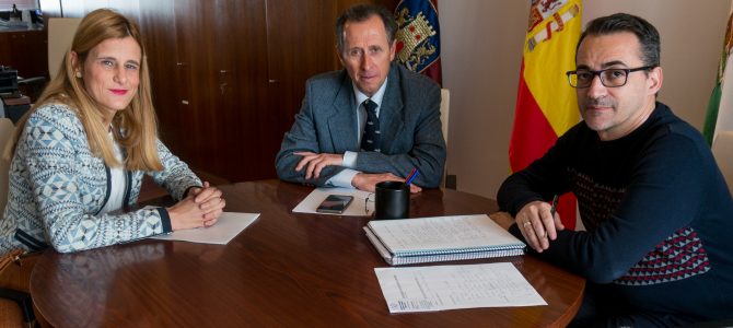 Reunión con el Alcalde de Chiclana José Mª Román Reunión con el Alcalde de Chiclana José Mª Román
